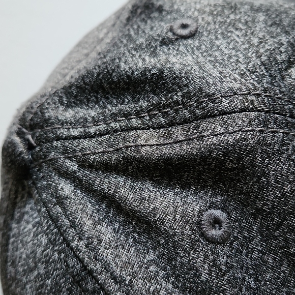 Superman Hat, Sz Sm Logo is Black w White trim, Hat is Grey,6 Air Vents - Picture 4 of 7